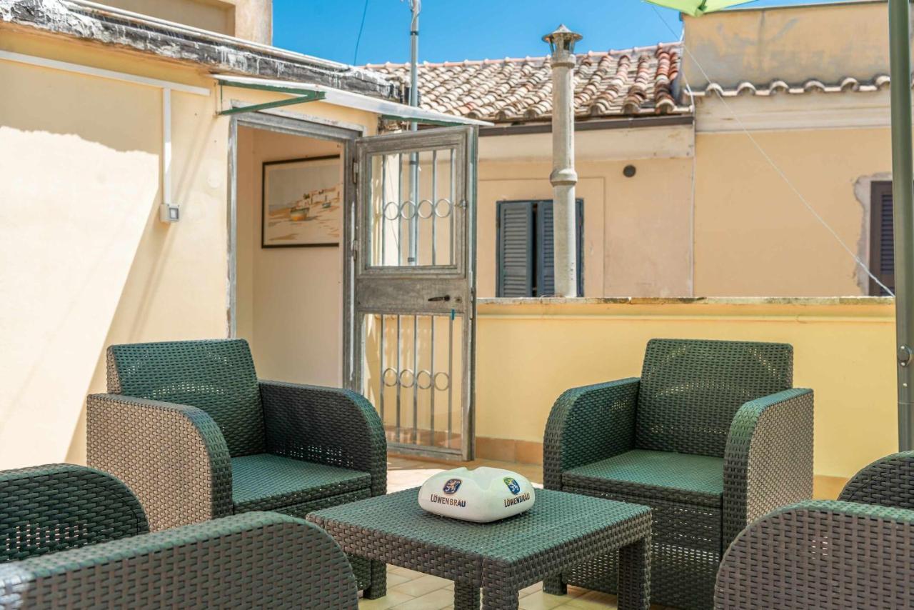 Вілла Granny S House Неттуно Екстер'єр фото